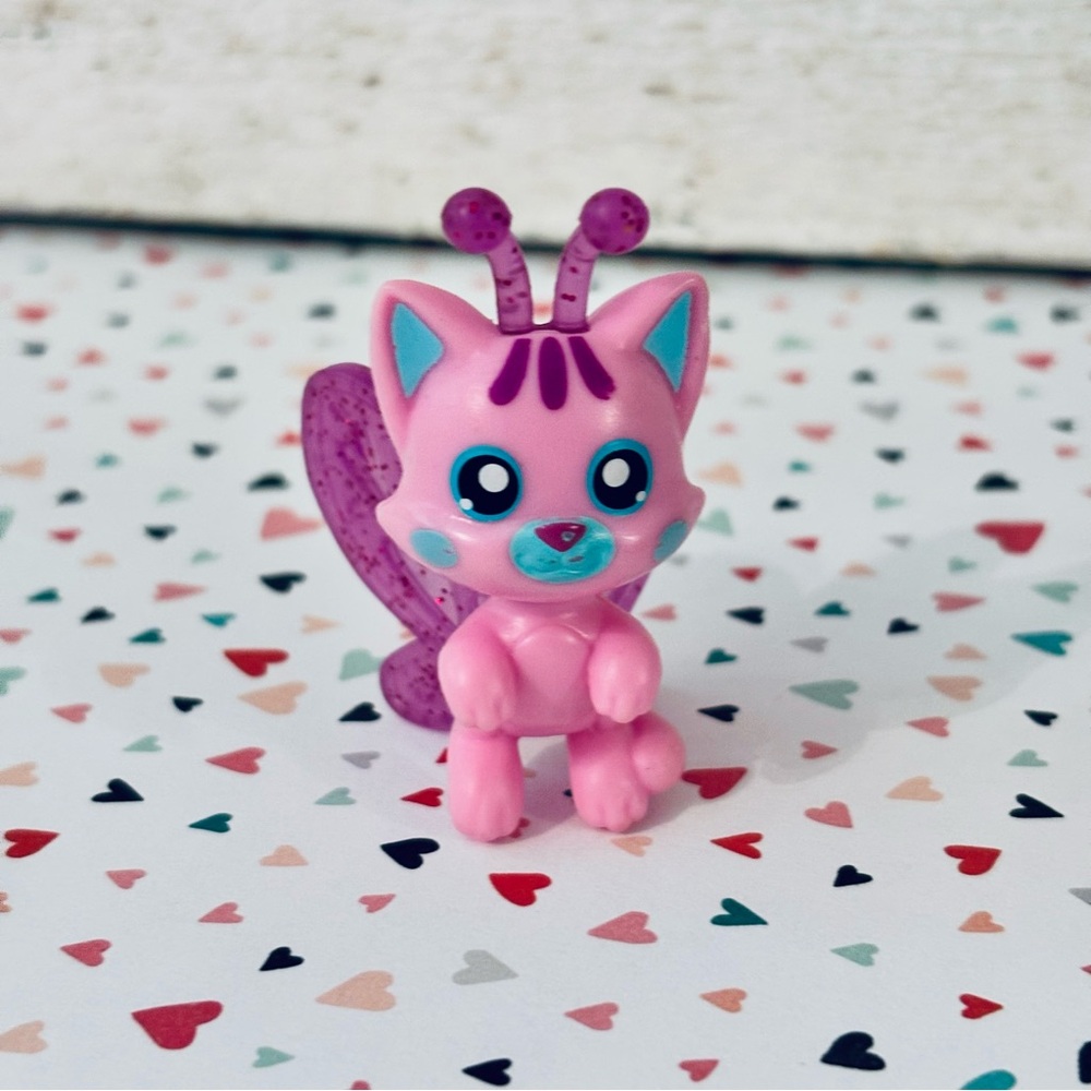 Baby Alive Glo Pixies Minis Surprise Friend Cat Butterfly Collectible Figure